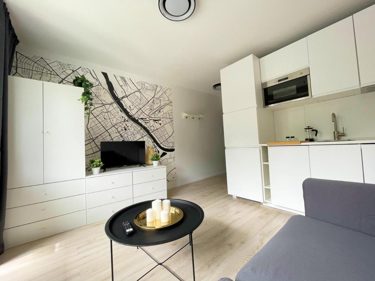 Batorego 18 - White - 450M Stacja Metra Pola Mokotowskie, 800M Biblioteka Narodowa, 20M Piekny Park Pola Mokotowskie, 800M Do Sgh - Wifi - Smart Tv - Good Apartments ワルシャワ エクステリア 写真